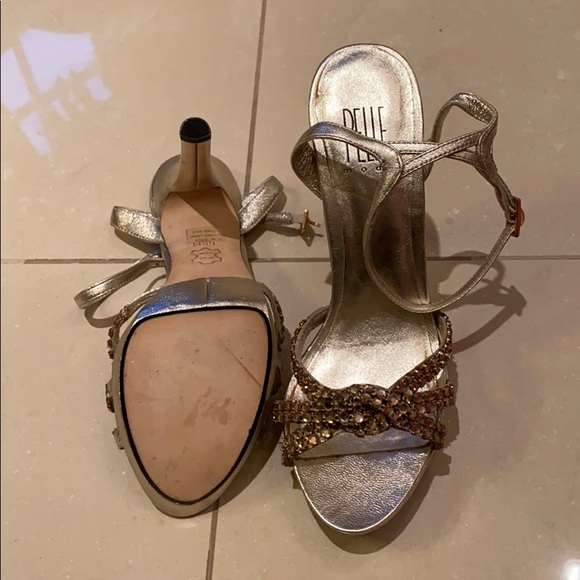 Shoes - Picture 3 of 3